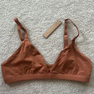 Skims triangle bralette fits everybody